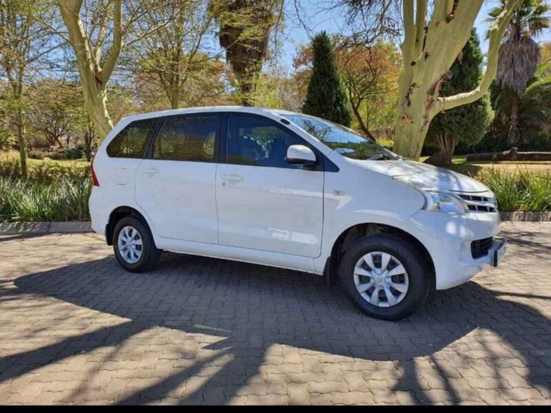 TOYOTA AVANZA